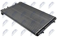 NTY Chladič Audi A3 96-, TT 98-, Bora 99-, Golf IV 97-, Octavia 96-, Leon 99-, Toledo 98-,/647X397X24 (1J0121253AD)